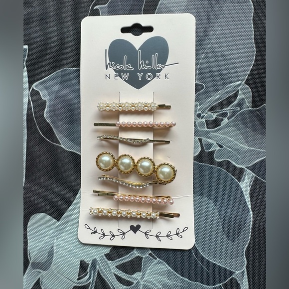 Nicole Miller Accessories - Nicole Miller 7 piece Pearl and Gold Hair Clip Set